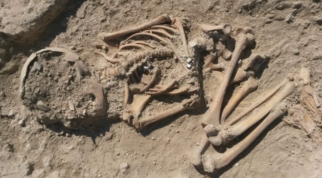 5 bin 700 yıllık çocuk iskeleti bulundu