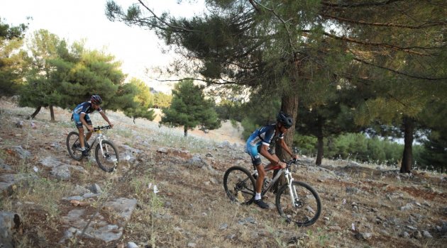 Adıyaman'da dağ bisiklet turnuvası düzenlendi