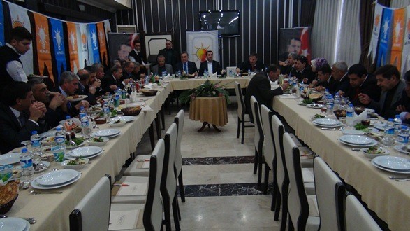 İLÇE BAŞKANLARI VE ADAYLAR İLE SEÇİM STRATEJİ TOPLANTISI