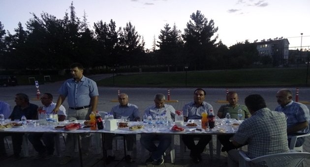 Akçadağ Sultansuyu Çalışanları İftarda Buluştu