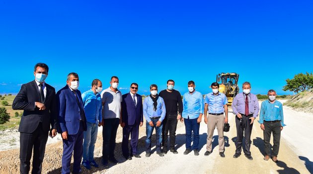 Yol genişletme çalışmalarını inceledi