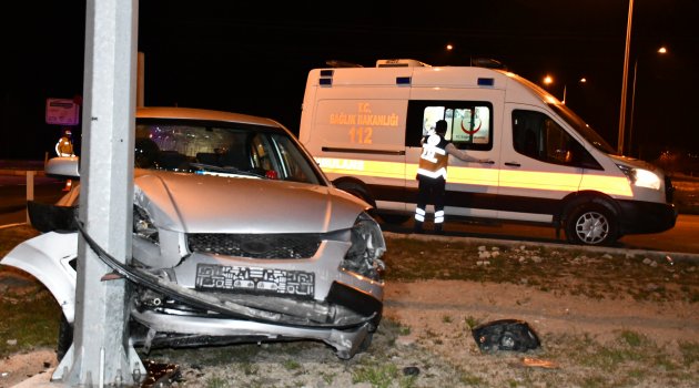 Aksaray'da 2 otomobil çarpıştı: 2 yaralı