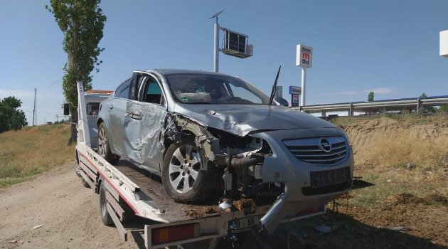 Aksaray'da otomobil şarampole devrildi: 5 yaralı