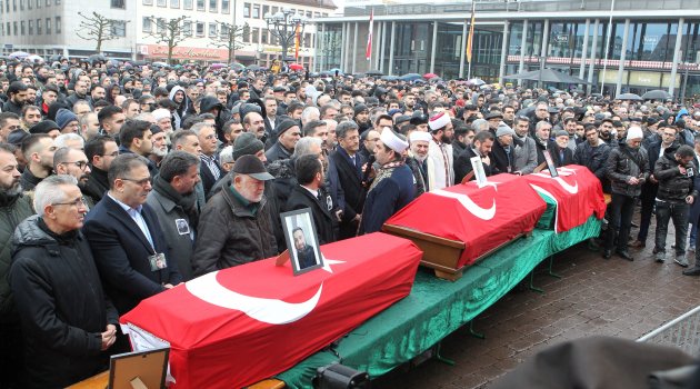 Almanya'da öldürülen Türk vatandaşları için cenaze töreni düzenlendi