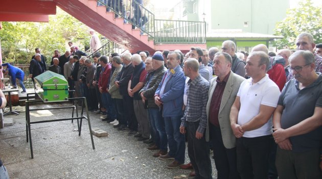 Almanya'da ölü bulunan genç Bursa'da toprağa verildi