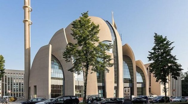 Almanya imamlara Almanca şartı getiriyor