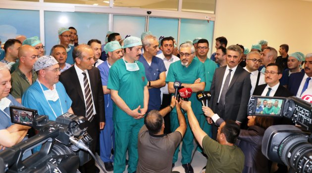 Ameliyatlar 13 saat sürdü