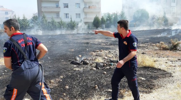 Anız yangını korkuttu