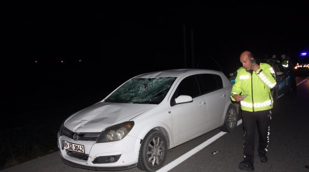Antalya'da otomobil yayaya çarptı: 1 yaralı