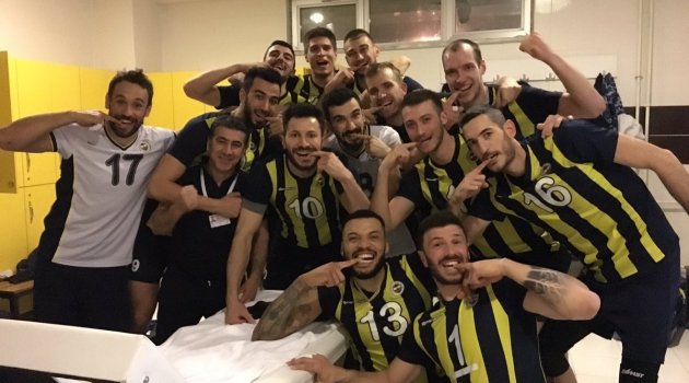 AXA Sigorta Erkekler Kupa Voley: Fenerbahçe: 3 - Galatasaray: 2