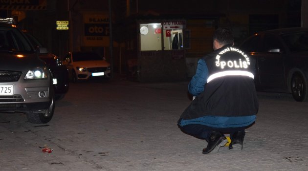 Önce evini sonra aracını kurşunladı