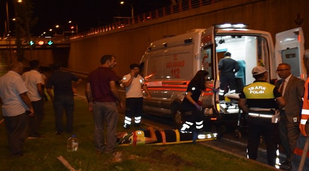 Bakan Konvoyunda kaza: 4 polis yaralı