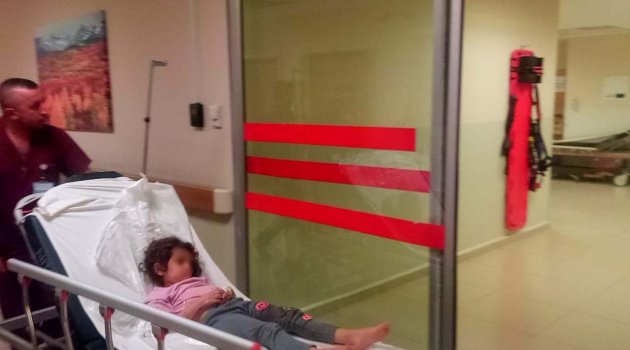 Balkondan düşen 3 yaşındaki çocuk yaralandı