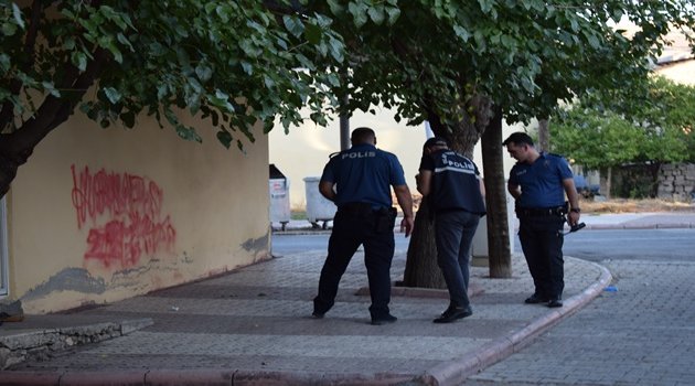 Balkondan düşen çocuk yaralandı