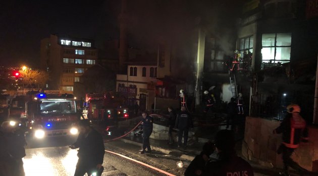 Başkent'te Samanpazarı esnafına yangın şoku