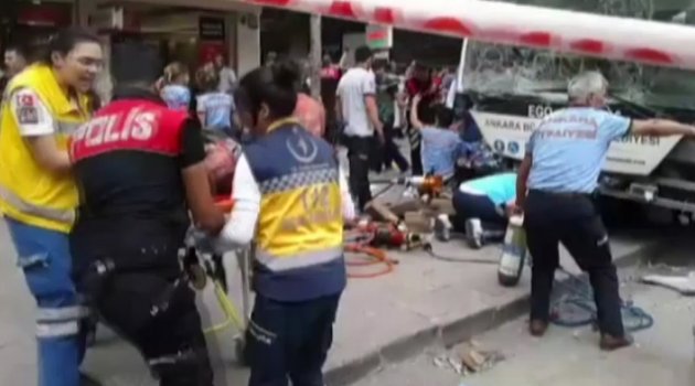 Başkent'te katliam gibi kaza: 12 ölü 7 yaralı