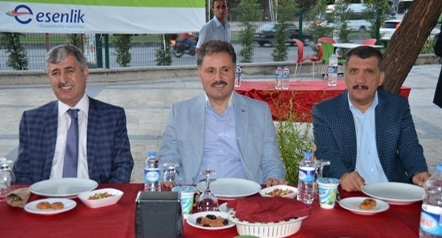 Battalgazi Belediyesi iftar verdi