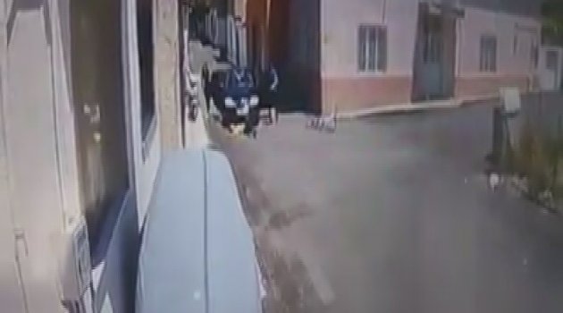 Bisikletle otomobilin çarpıştığı kaza kamerada