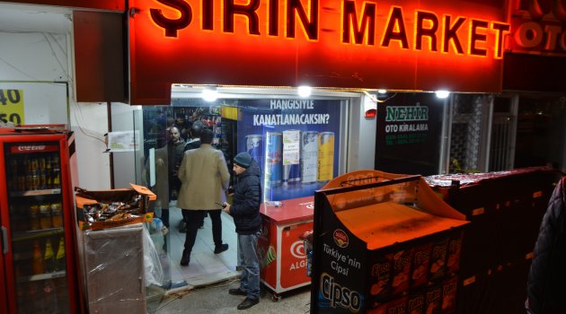 Bursa'da markette silahlı gasp
