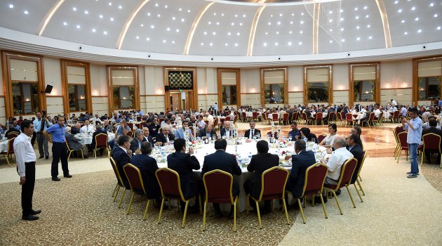Çakır, Muhtarlarla İftar Yemeğinde Bir Araya Geldi