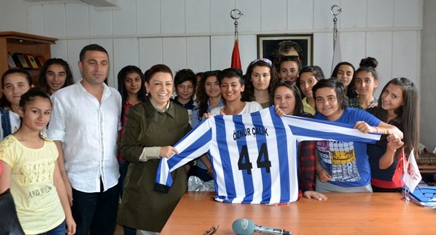 Çalık,Malatya Bayanlar Spor Kulübünü ziyaret etti