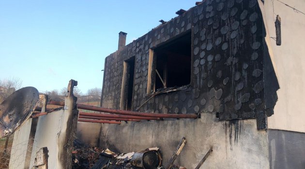 Çan'da ahşap ev yangını
