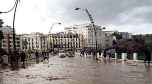 Cezayir'de yağış şiddeti sele döndü: 2 ölü