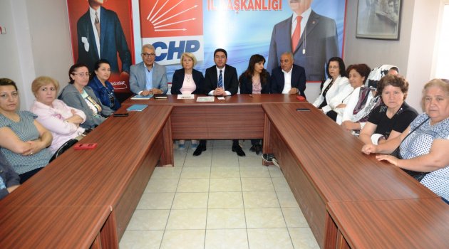 CHP'den 'Pembe trambüs' eleştirisi