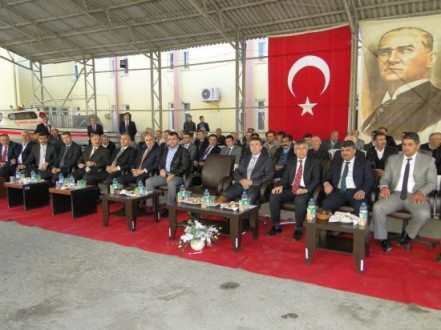 Çiftçilere Alet ve Makineleri Törenle Teslim Edildi