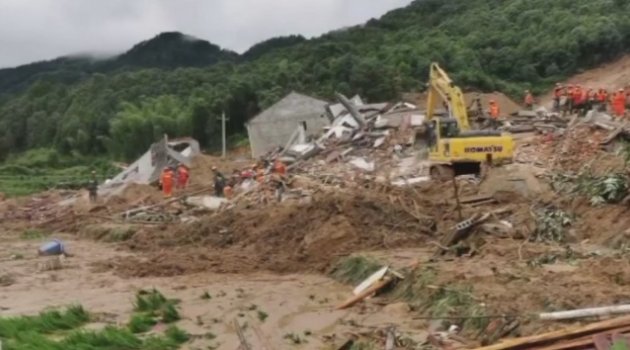 Çin'de heyelan: 9 kişi kayıp