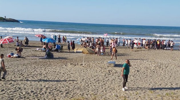 Denizde can pazarı: 9 kişi boğulma tehlikesi geçirdi 1'inin durumu ağır