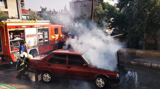 Denizli'de otomobil yangını