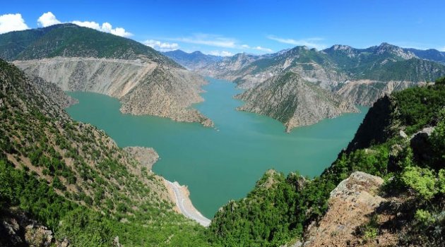 Deriner Barajı'ından elektrik üretiminde rekor