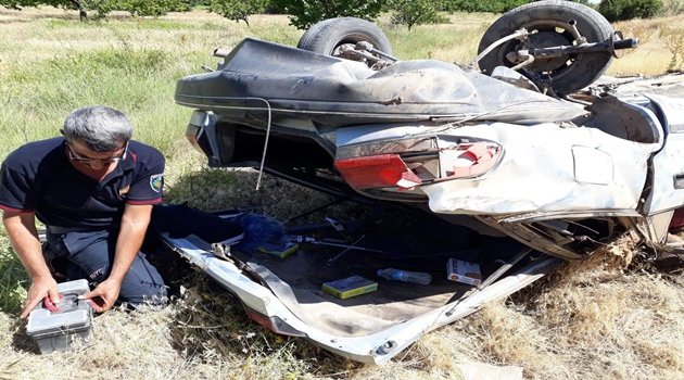 Devrilen otomobilin sürücüsü öldü