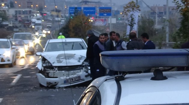 Diyarbakır'da zincirleme trafik kazası: 4 yaralı