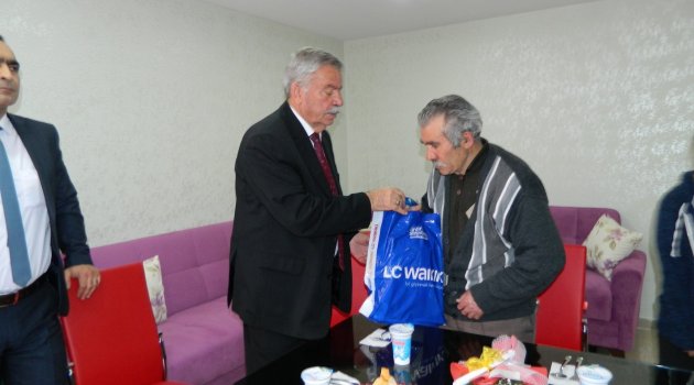 Doğanşehir'de 'Yaşlılara saygı' programı