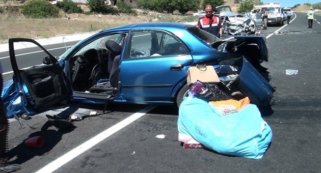 Elazığ Malatya Karayolunda Kaza 1 Ölü 6 Yaralı