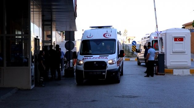 Erzincan'da otomobil şarampole uçtu: 1'i uzman çavuş 2 ölü
