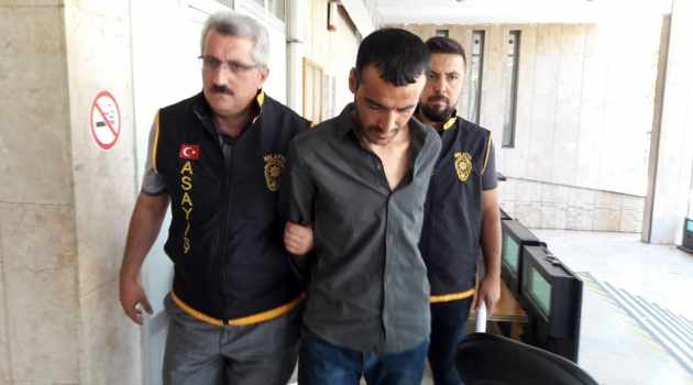 Ev faresi kıskıvrak yakalandı