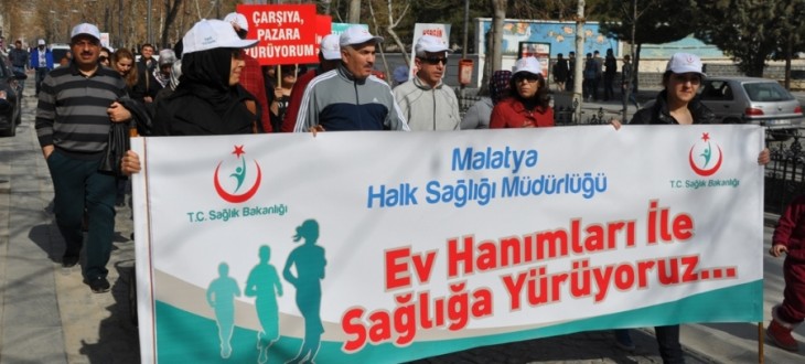 Ev Hanımları Sağlığa Yürüdü