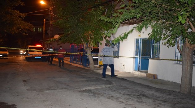 Evinde fenalaşan genç kurtarılamadı