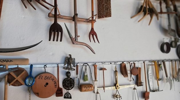 Evini müzeye çevirdi