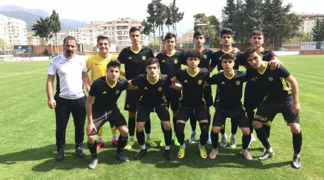 Evkur Yeni Malatyaspor U17 takımı ligde kalma yarışında yara aldı