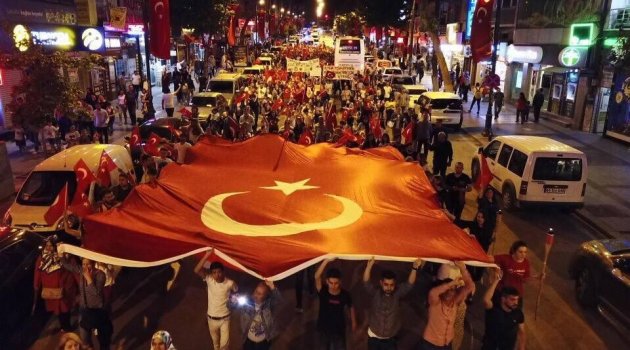  Fener alayı yürüyüşü gerçekleştirildi