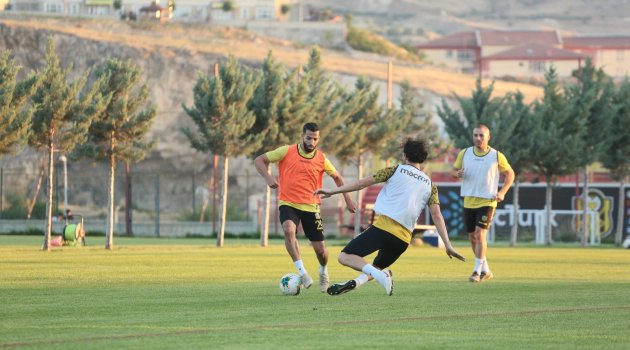 Fenerbahçe mesaisi sürüyor!