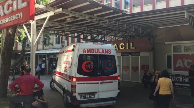 Gaziantep'te akrabaların bıçaklı kavgası kanlı bitti: 2 yaralı