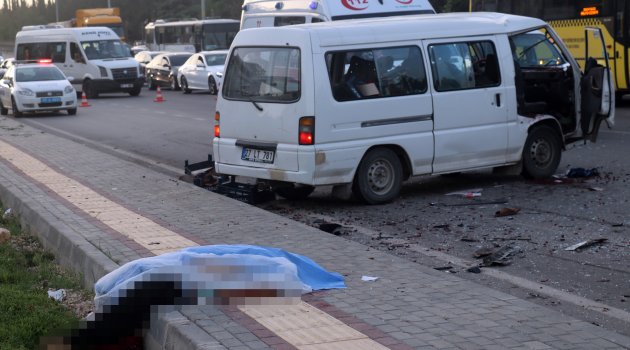 Gaziantep'te trafik kazası: 1 ölü, 12 yaralı
