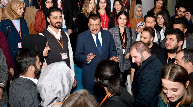 Genç Bağış Elçileri Başkan Gürkan'ı ziyaret etti
