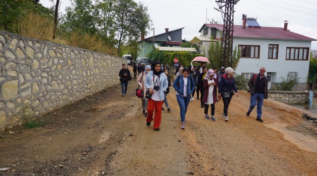 Gençler Arapgir'i gezdi