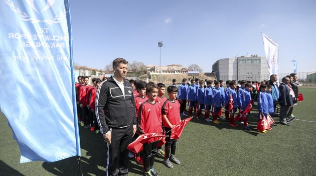 Gençlik ve Spor Bakanlığının 'Futbol Altyapı Gelişim Projesi' başladı
